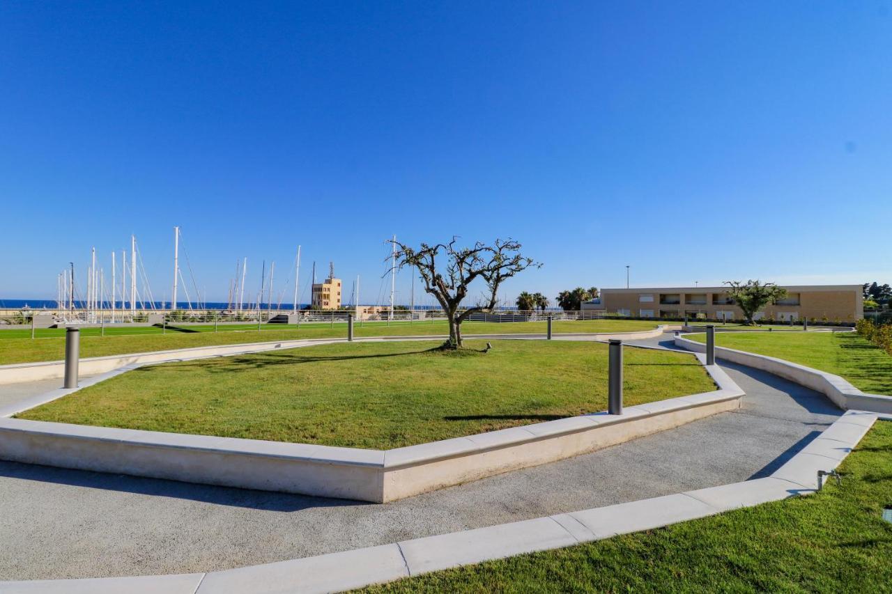 H11 Luxury 9A - Porto - Piscina - Jacuzzi Διαμέρισμα Santo Stefano al Mare Εξωτερικό φωτογραφία